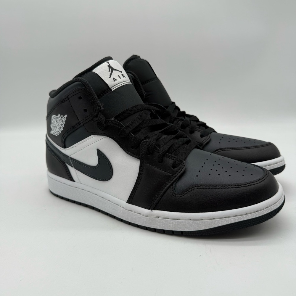 Nike Air Jordan Retro 1 Mid SE Women Size 10.5  Black Grey Silver FB9892-002